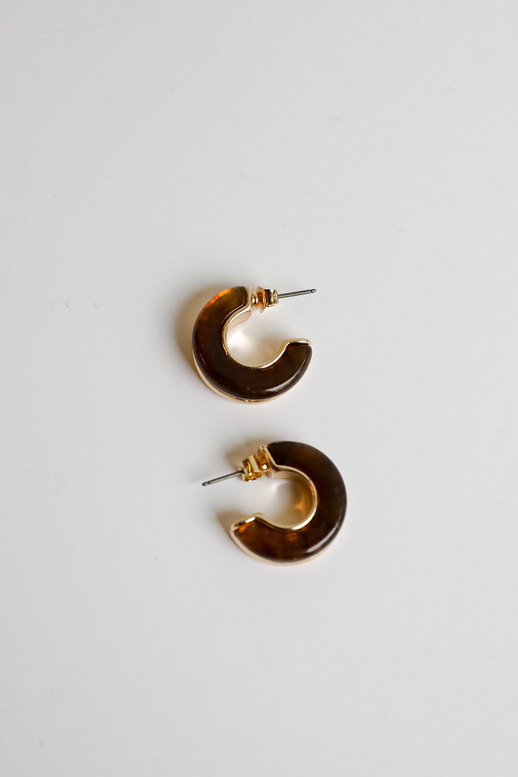 shopdressup_brown_acrylic_hoop_earrings-4.jpg