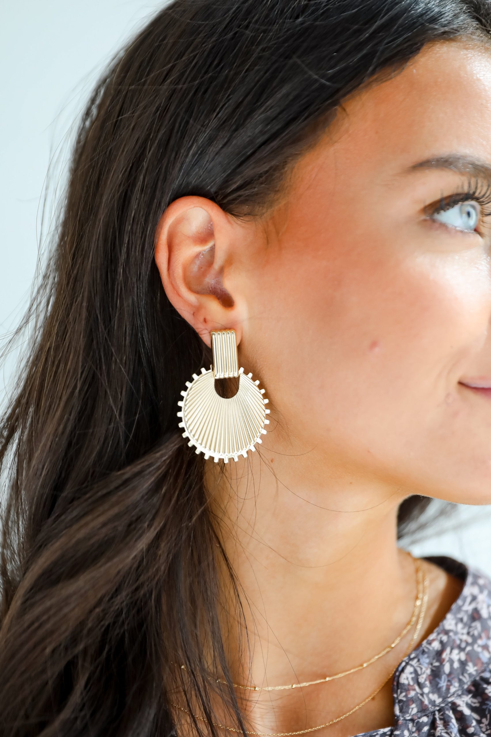 shopdressup_gold_circle_earrings-3.jpg
