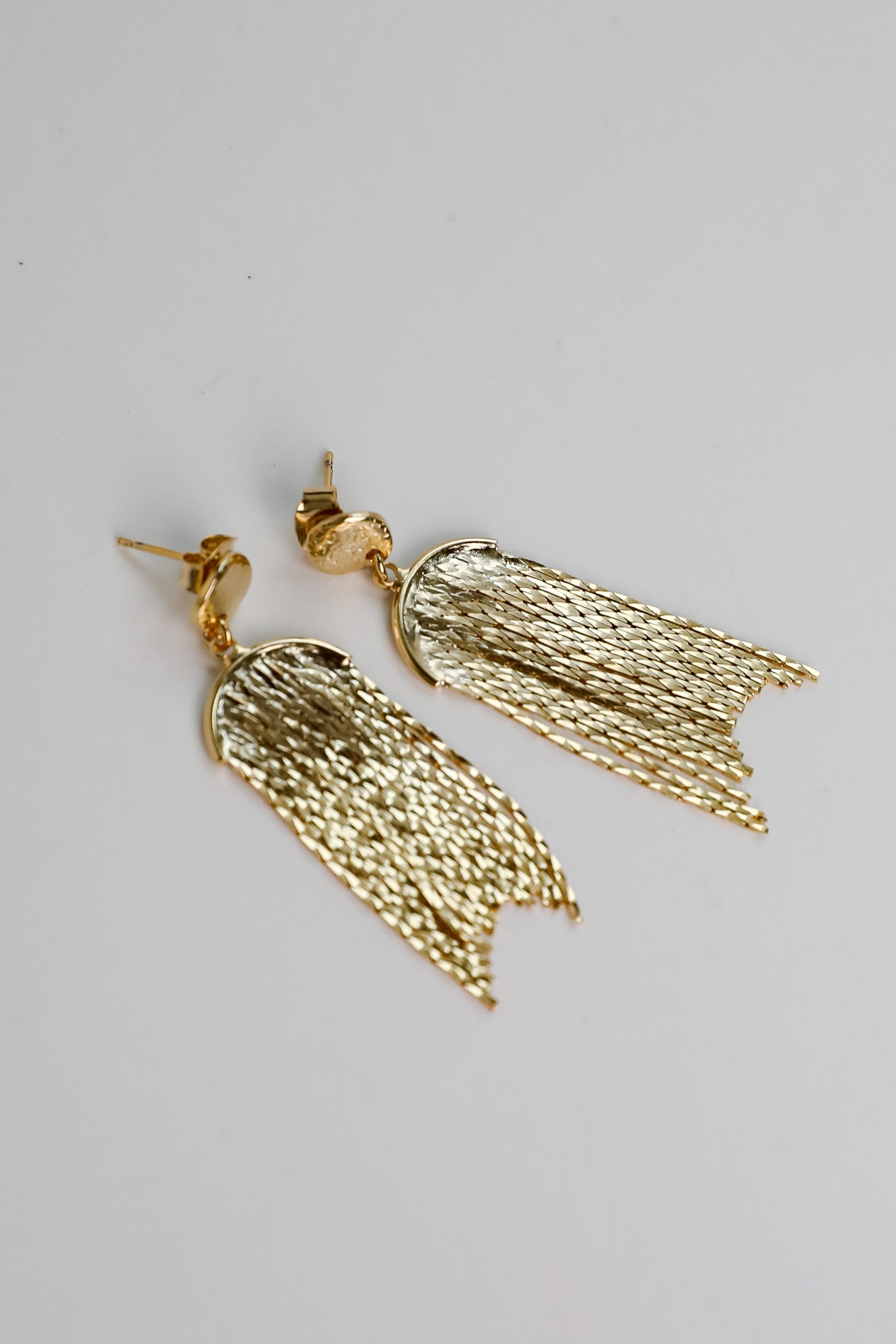 shopdressup_gold_fringe_earrings-3_a440a791-1372-4811-af00-03c9748cdbb1.jpg