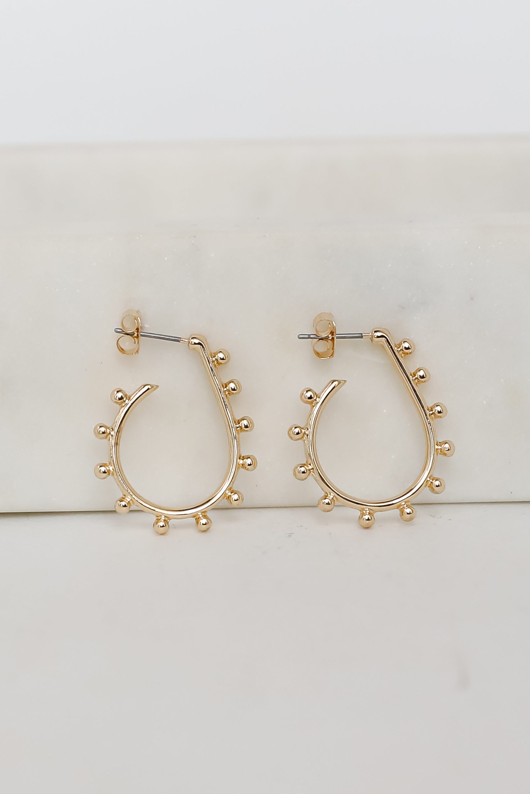 shopdressup_gold_hoop_earrings-2_2cff9218-9162-40ea-afde-13bc5d6d0e27.jpg