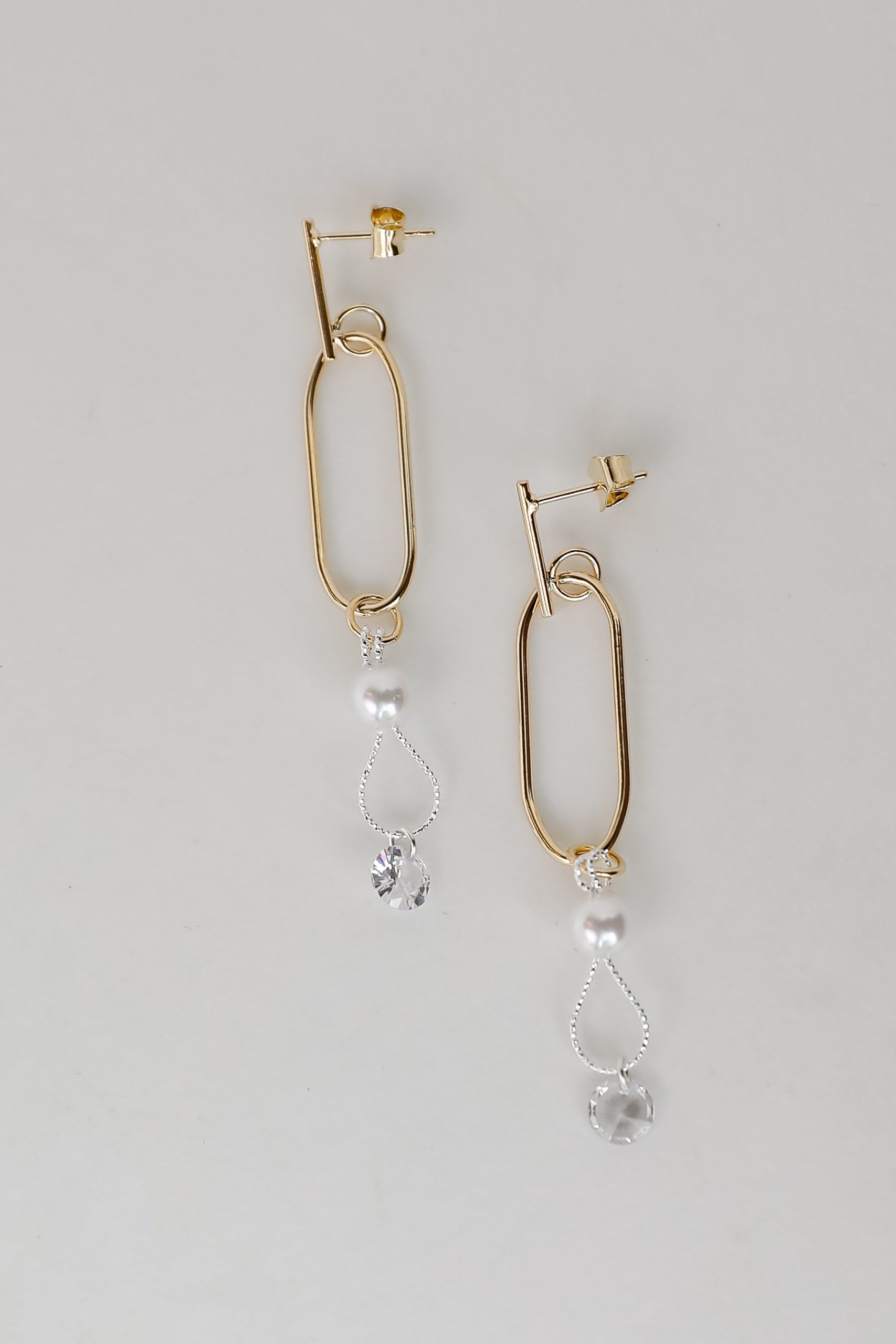 shopdressup_gold_pearl_drop_earrings-2_29fd9cfe-0166-4f1a-a2b3-736e8d7fa95a.jpg