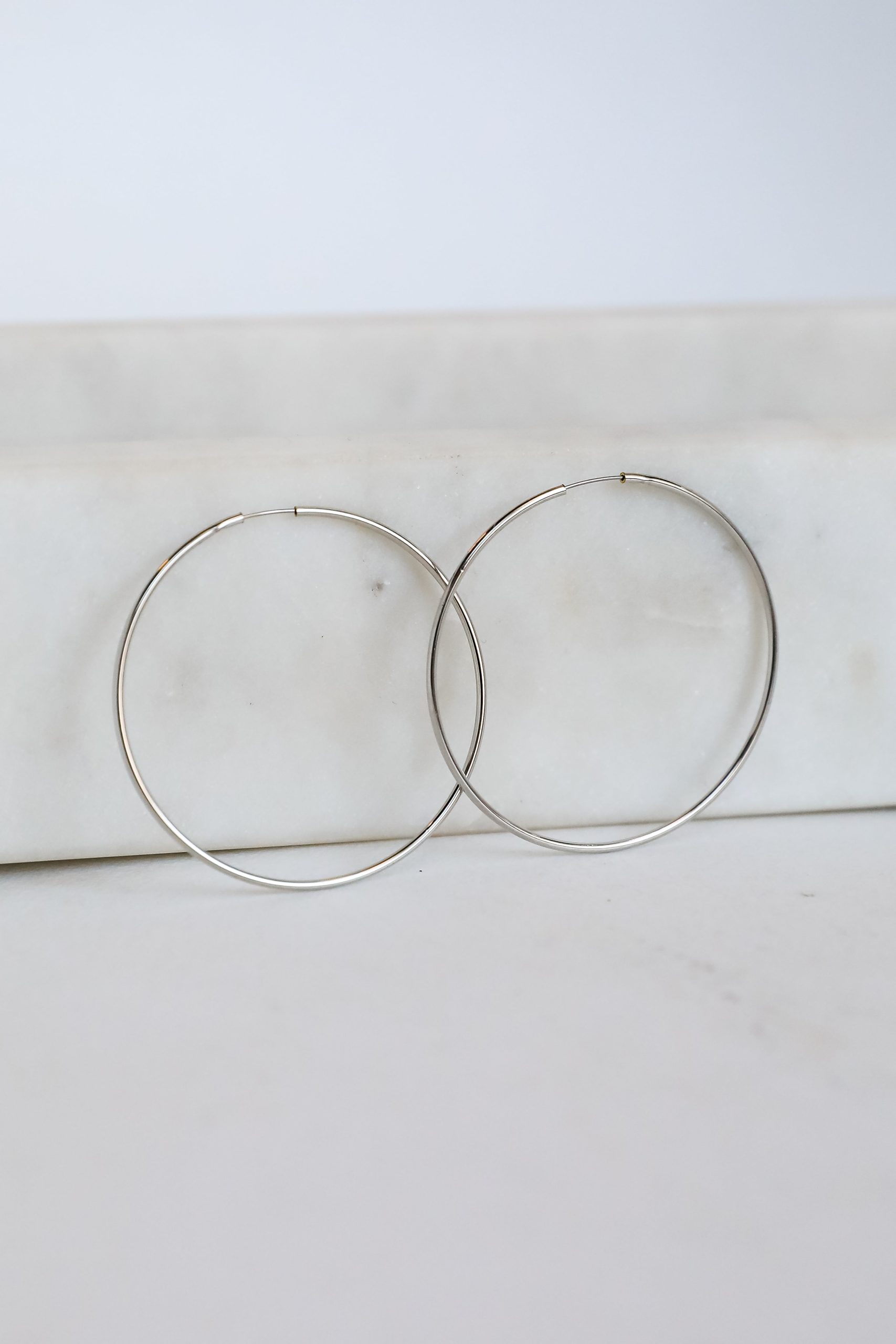 shopdressup_silver_small_hoop_earrings-2.jpg